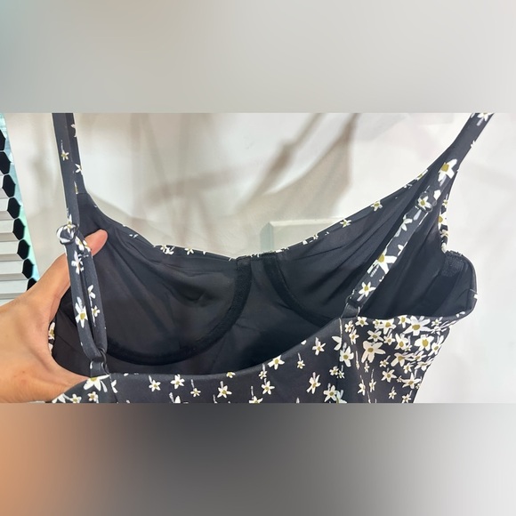 NWT Onia Chelsea Floral Liberty Starry Night One-Piece Swimsuit Black White S - Picture 7 of 11